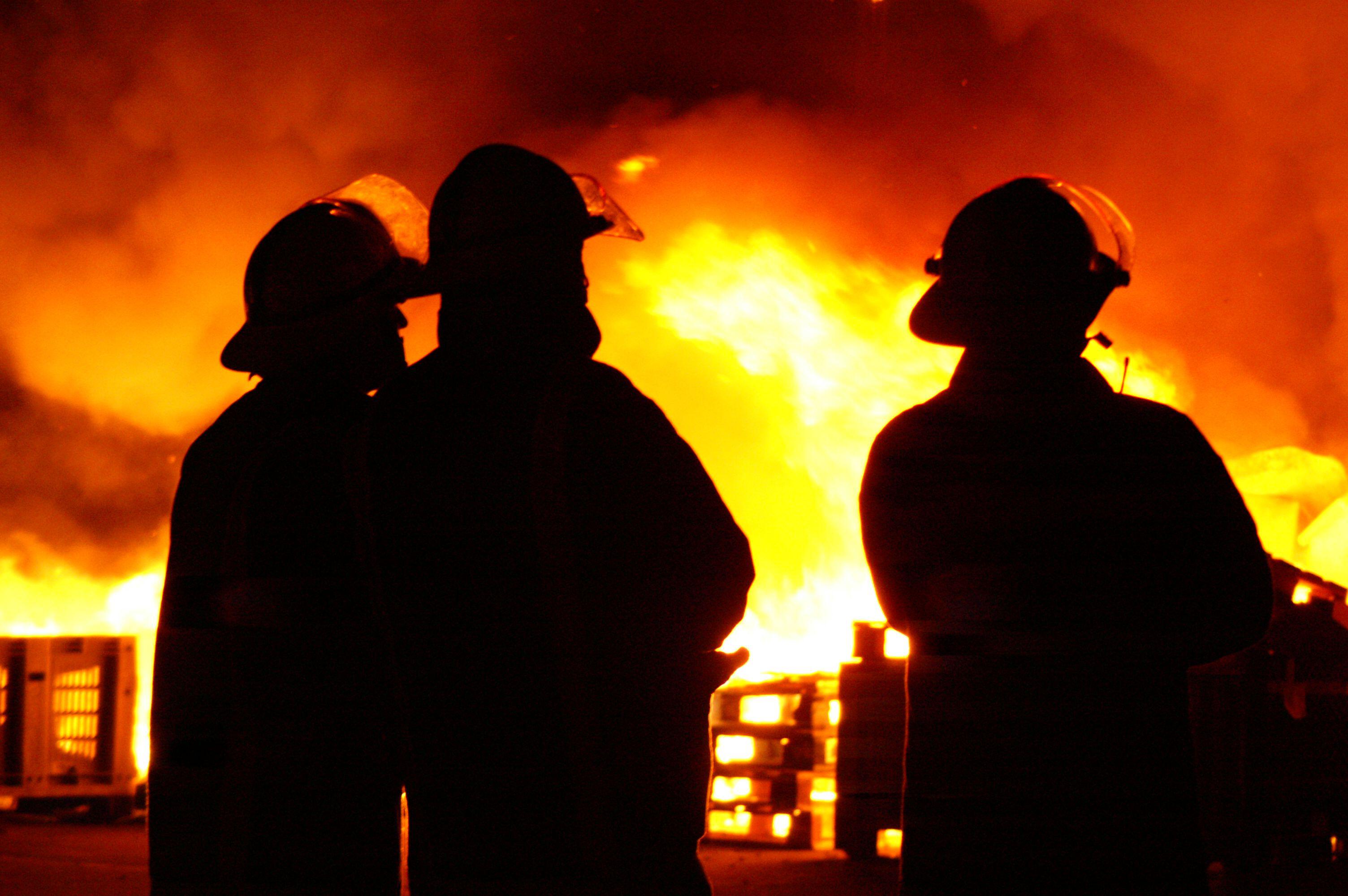 Firefighters fight a blaze in the NSW 2020 bushfires